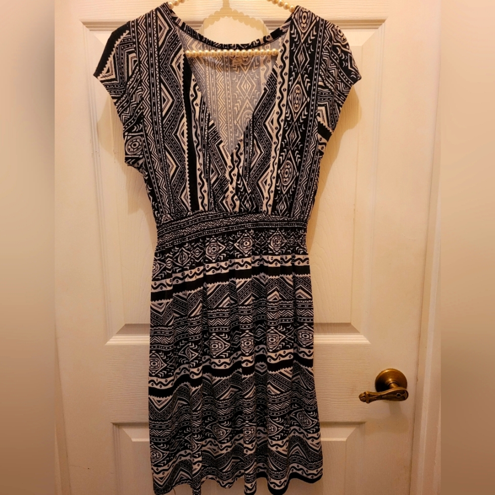 Women's pattern above the knee dress